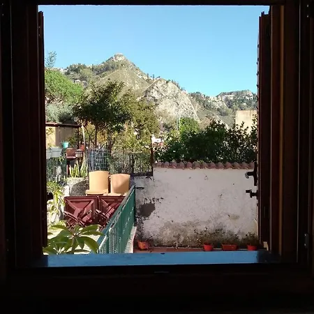 Maria Giardini-Naxos