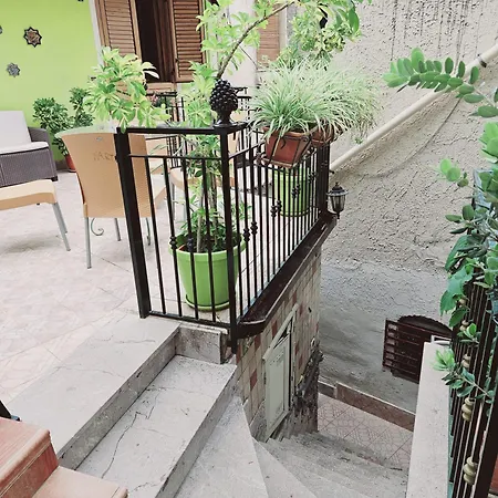 Maria Bed & Breakfast 3*